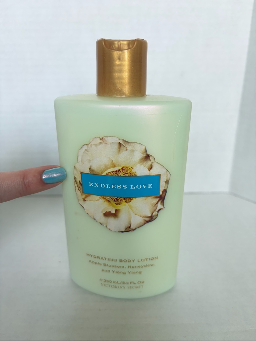 Vintage Discontinued Victoria’s Secret Endless Love Body Lotion 60% Full 8.4 oz - Picture 5 of 5